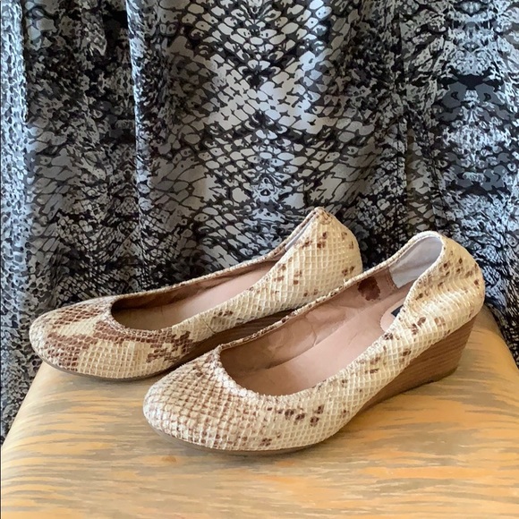 Adam Tucker snake wedge heel - Picture 1 of 2